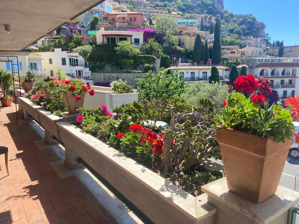 Villa Centaurea Apartment With Private Parking Таормина